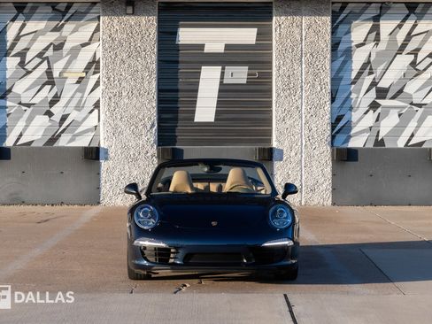 Used 2015 Porsche 911 Carrera image 3