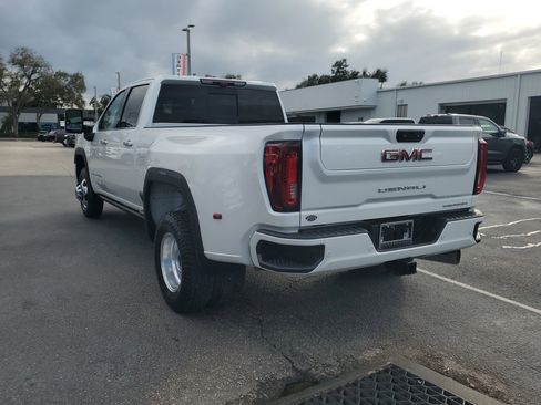Used 2023 GMC Sierra 3500 Denali w/ Technology Package image 7