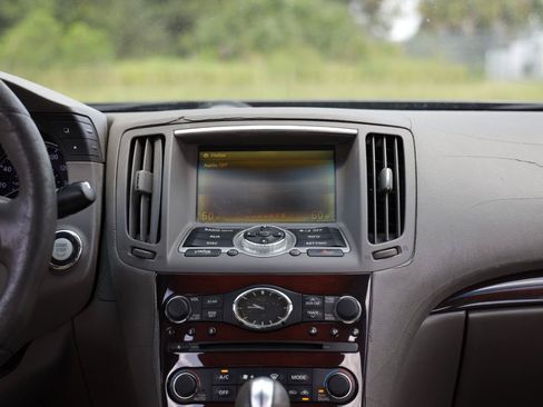 Used 2011 INFINITI G37 Journey w/ Premium Pkg RWD image 35