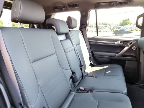 Used 2023 Lexus GX 460 Premium w/ Premium Plus Package AWD/4WD image 15