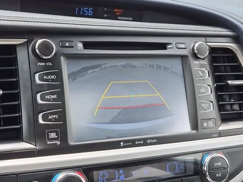 Used 2019 Toyota Highlander Limited AWD/4WD image 16