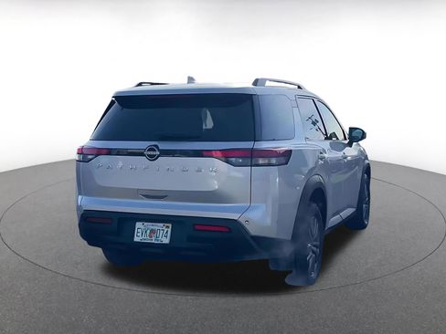 Used 2025 Nissan Pathfinder SV image 12