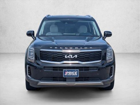 Used 2022 Kia Telluride S FWD image 2