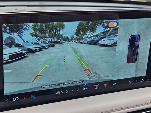 Used 2025 Lincoln Aviator Reserve AWD/4WD image 14