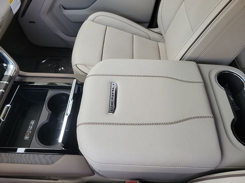 New 2026 GMC Yukon XL Denali w/ Denali Reserve Package AWD/4WD image 20