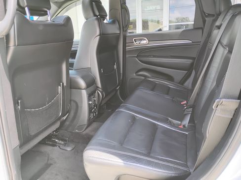 Used 2017 Jeep Grand Cherokee Limited AWD/4WD image 26