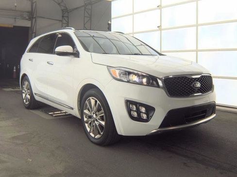 Used 2017 Kia Sorento SX image 4
