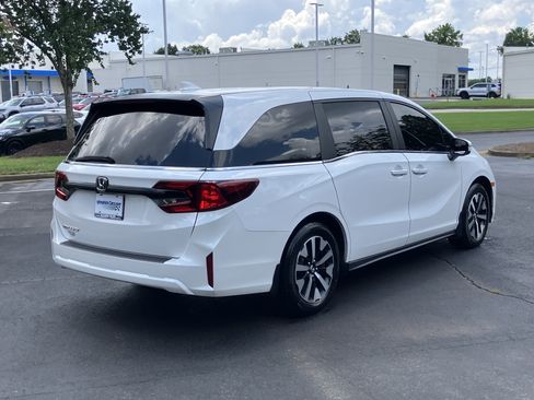 Certified 2025 Honda Odyssey EX-L image 10