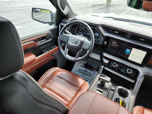 Used 2025 GMC Sierra 1500 Denali Ultimate AWD/4WD image 15