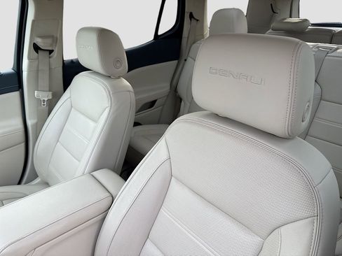 Used 2020 GMC Acadia Denali w/ Technology Package image 22