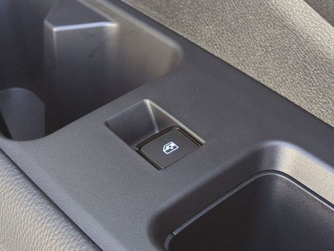 Certified 2025 Nissan Pathfinder SV w/ SV Premium Package FWD image 37