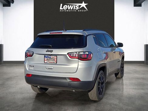 New 2026 Jeep Compass Latitude AWD/4WD image 4