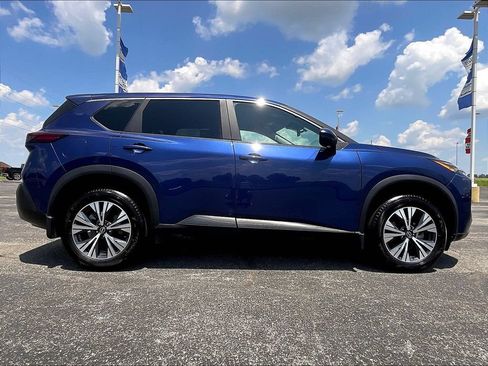 Used 2023 Nissan Rogue SV AWD/4WD image 6
