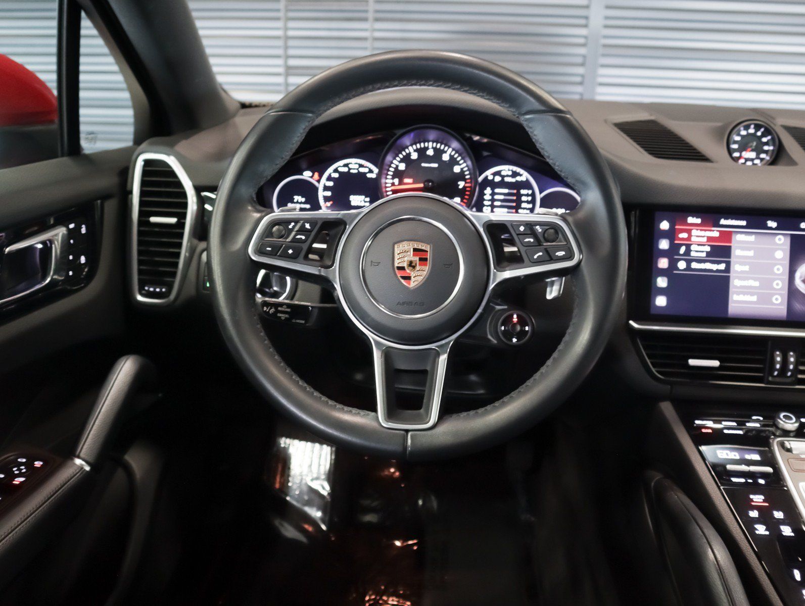 Certified 2023 Porsche Cayenne Coupe AWD/4WD image 15