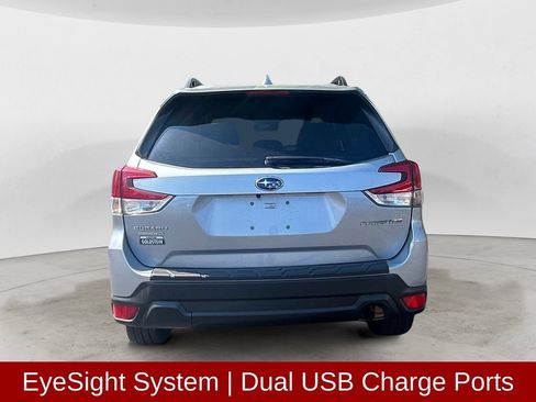 Used 2022 Subaru Forester Premium AWD/4WD image 5