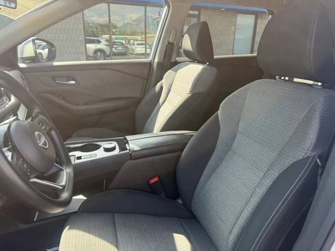 Used 2023 Nissan Rogue SV AWD/4WD image 18