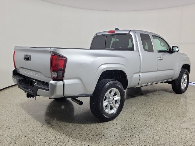 Used 2022 Toyota Tacoma SR w/ SR Convenience Package RWD image 5