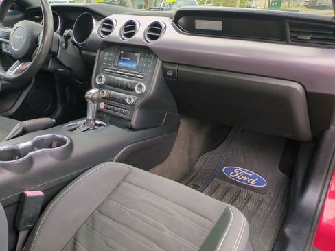 Used 2017 Ford Mustang Coupe RWD image 27