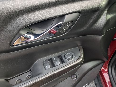 Used 2018 GMC Acadia SLT image 15