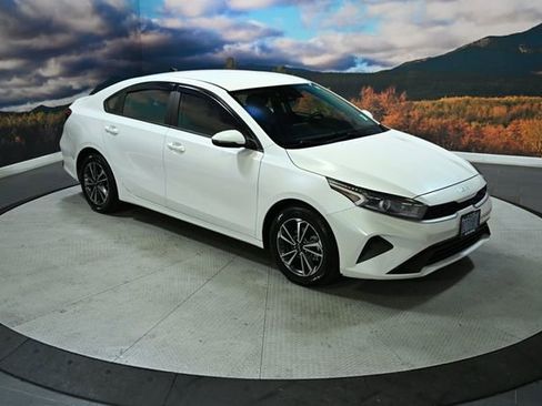 Used 2023 Kia Forte LXS w/ LXS Technology Package image 1