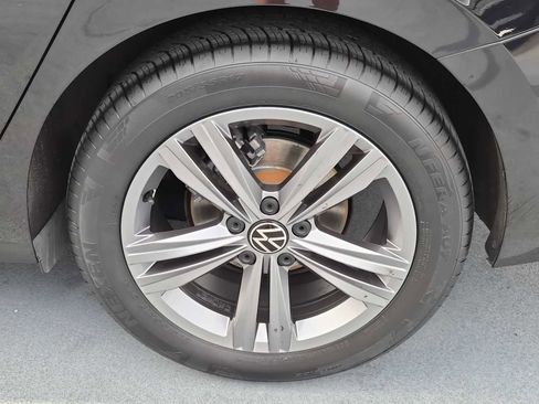 Used 2023 Volkswagen Jetta SE image 12