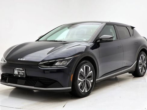 Used 2024 Kia EV6 Light image 5