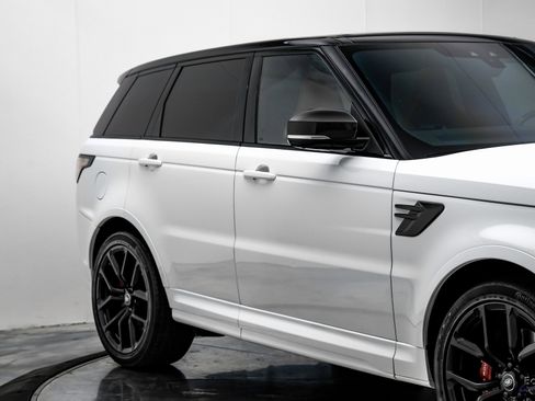 Used 2020 Land Rover Range Rover Sport SVR image 22