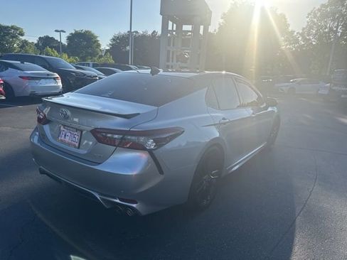 Used 2022 Toyota Camry XSE FWD image 4