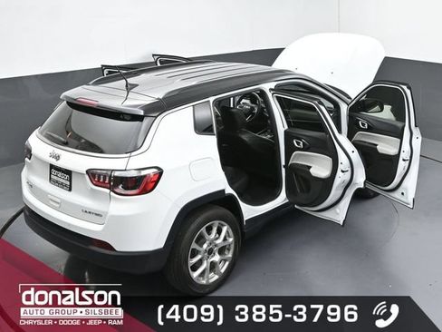 Used 2025 Jeep Compass Limited AWD/4WD image 25