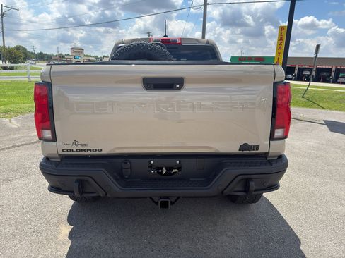 Used 2024 Chevrolet Colorado ZR2 w/ ZR2 Bison Edition AWD/4WD image 6