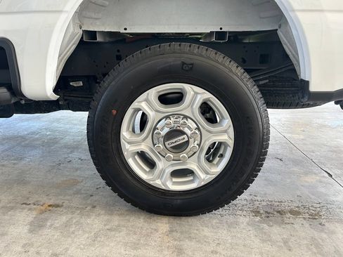 Used 2026 Ford F250 XLT AWD/4WD image 17