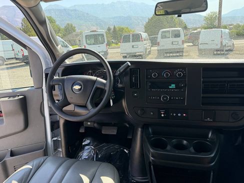 Used 2025 Chevrolet Express 2500 Extended w/ Driver Convenience Package RWD image 27