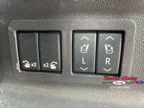 Used 2023 GMC Yukon XL AT4 w/ AT4 Premium Plus Package AWD/4WD image 16