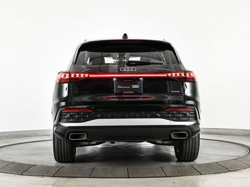 Certified 2025 Audi Q5 Premium w/ Convenience Package AWD/4WD image 7