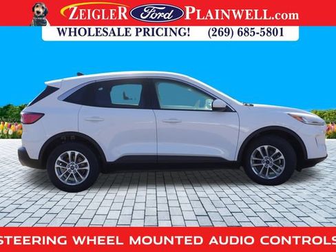 Used 2021 Ford Escape SE image 6