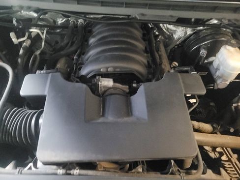 Used 2018 Chevrolet Silverado 1500 LT w/ All Star Edition AWD/4WD image 30