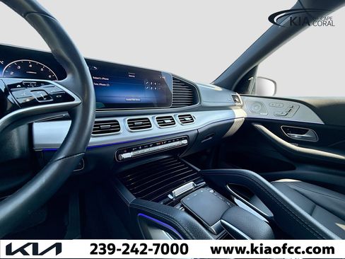 Used 2025 Mercedes-Benz GLS 450 4MATIC image 30