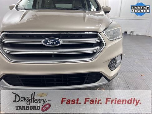 Used 2017 Ford Escape SE image 12