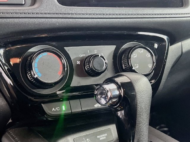 Used 2021 Honda HR-V LX image 16