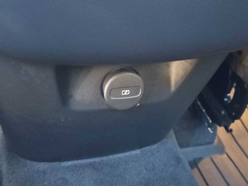 Used 2023 Volvo XC90 B6 Plus w/ Protection Package image 23