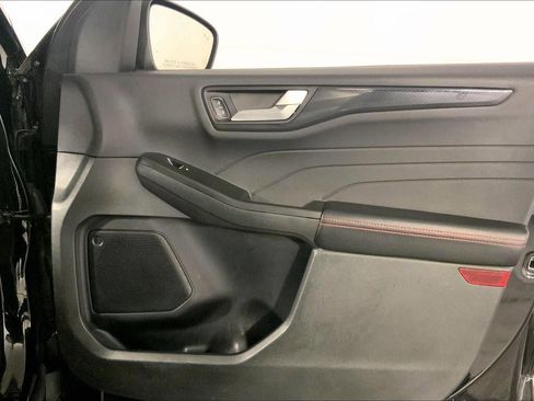 Used 2025 Ford Escape ST-Line image 25