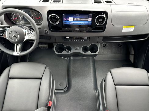New 2026 Mercedes-Benz Sprinter 2500 image 13