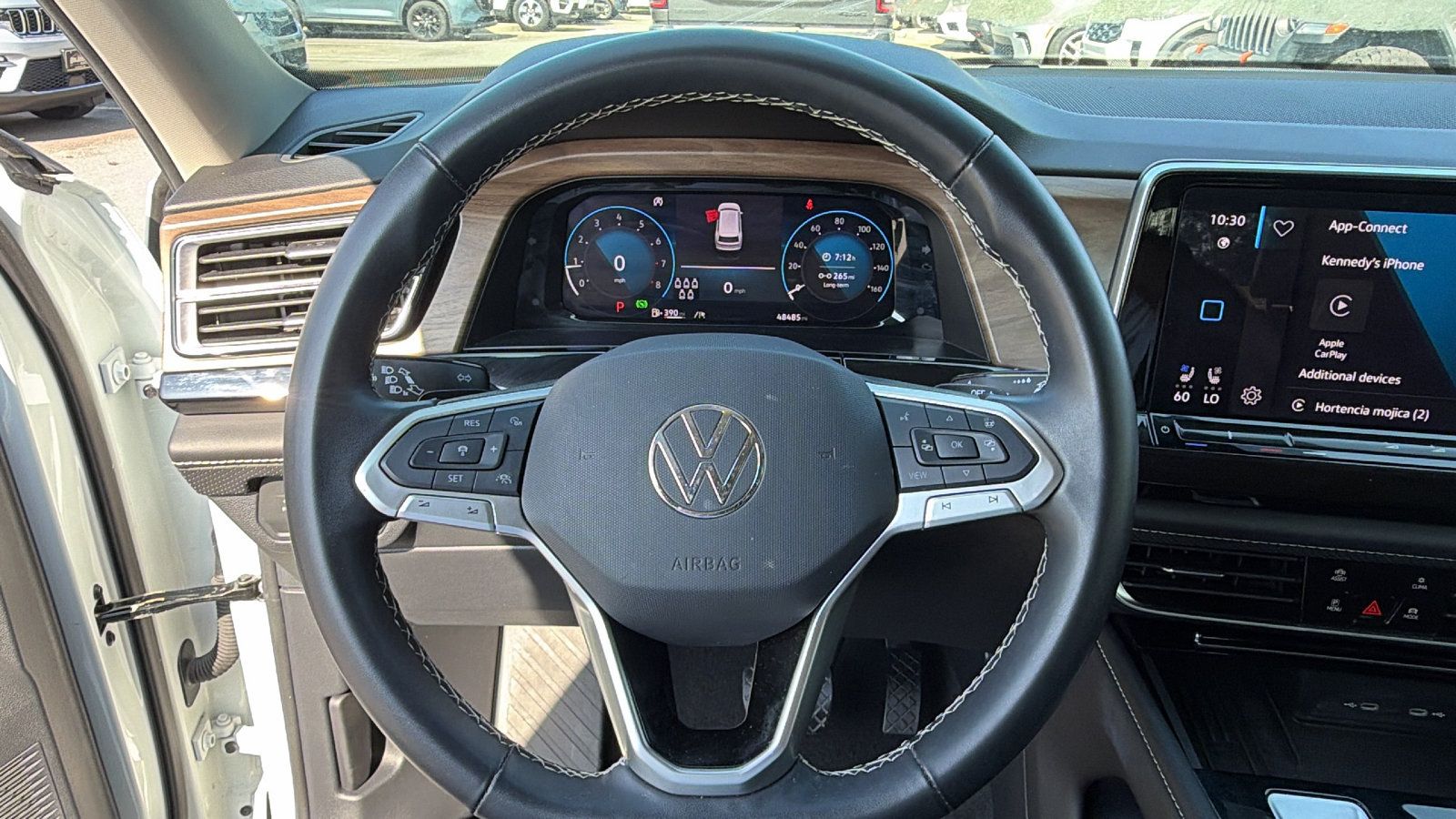 Used 2025 Volkswagen Atlas SE FWD image 27