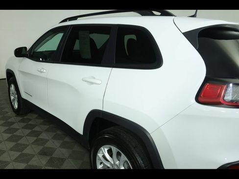 Used 2022 Jeep Cherokee Latitude Lux AWD/4WD image 17