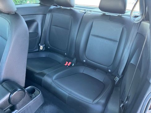 Used 2016 Volkswagen Beetle 1.8T Classic image 19