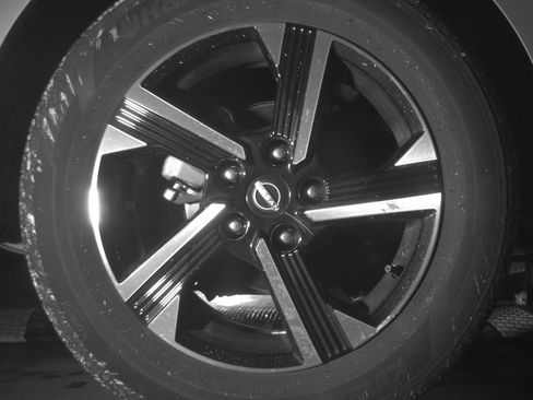 Used 2025 Nissan Sentra SV FWD image 15