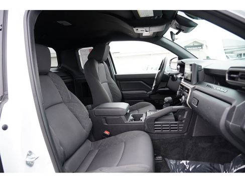 Used 2024 Toyota Tacoma SR image 27