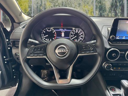 Used 2025 Nissan Sentra SV FWD image 18