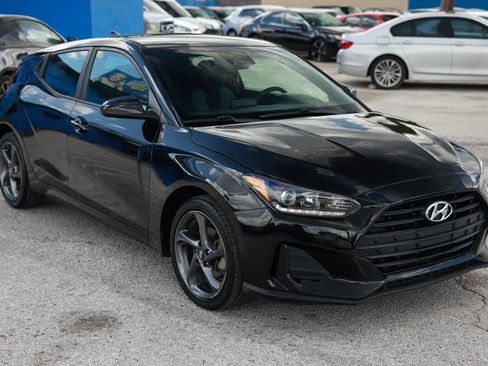 Used 2019 Hyundai Veloster 2.0 FWD image 9