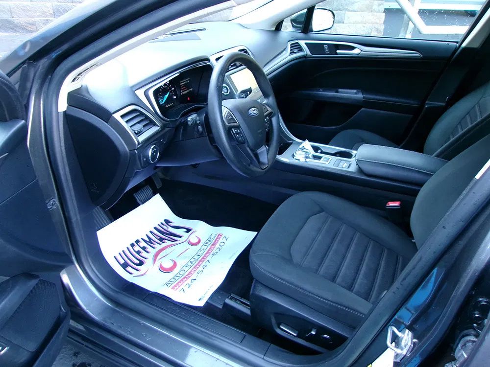 Used 2020 Ford Fusion SE FWD image 10